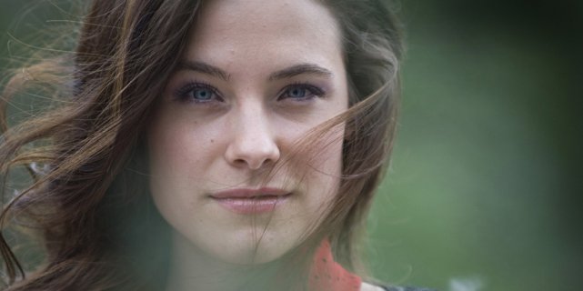 caroline-dhavernas