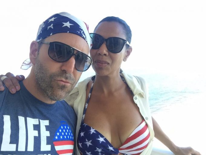 Éric Salvail rit COMPLÈTEMENT de Maripier Morin en faisant CECI!! Éric salvail Floride