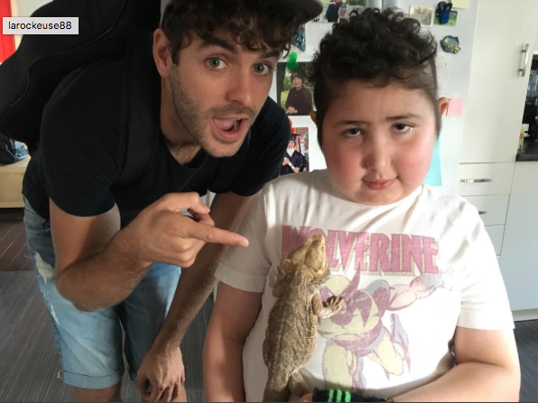 Alex Nevsky a un TRÈS GRAND coeur!! Alex Nevsky