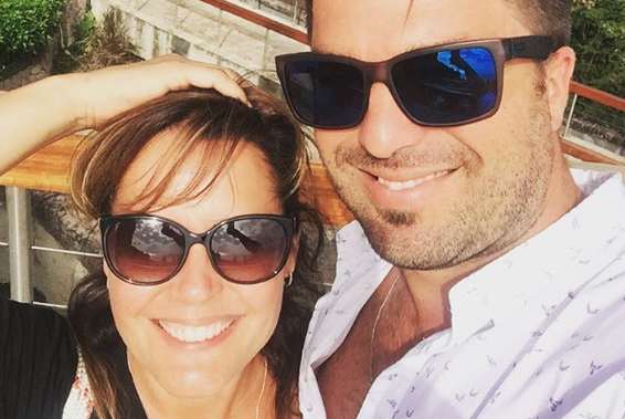 Louis-François Marcotte et Patricia Paquin publient une ADORABLE photo de famille en voyage! Patrica Paquin et Louis-François Marcotte