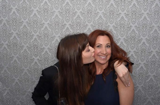 La fille de Mélanie Maynard fait son entrée OFFICIELLE dans le monde du showbiz! melanie-maynard