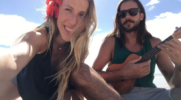 Ariane Brunet publie une magnifique photo pour annoncer qu’elle sera maman ariane brunet