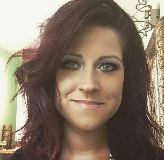 Une photo de la fille de Marie-Élaine Thibert fait BEAUCOUP jaser!!