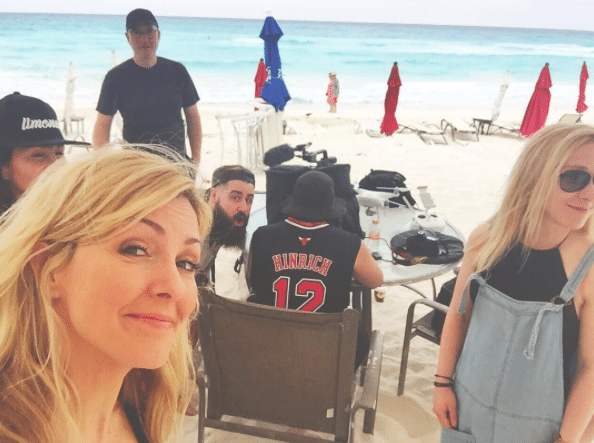 Véronique Cloutier est présentement en voyage pour cette raison TRÈS SPÉCIALE!! Véronique Cloutier