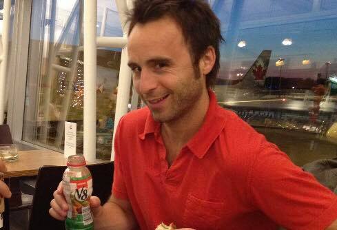 Des PHOTOS du bal de finissants de Louis-Josée Houde font BEAUCOUP jaser!!