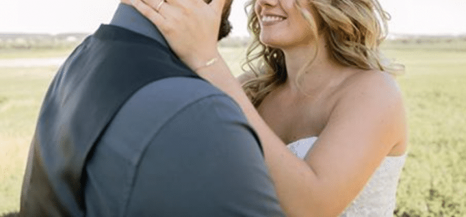 Ces deux candidats de L’Amour est dans le Pré sont maintenant mariés Olivier et Chloé