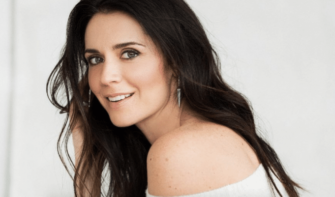 Mélissa Désormeaux-Poulin change de tête et le résultat est magnifique Mélissa Désormeaux Poulin