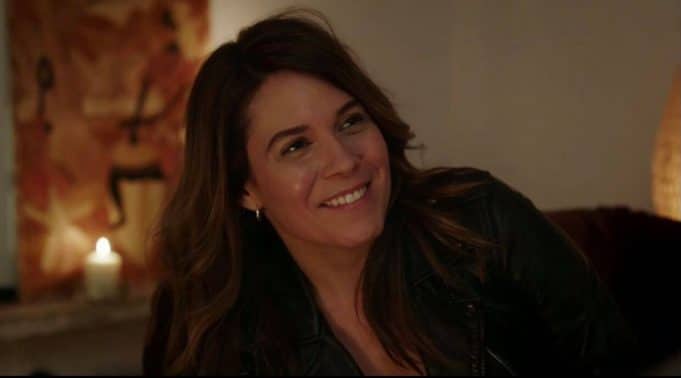 Nouvellement célibataire, Julie Perreault publie une série de photos et elle rayonne plus que jamais