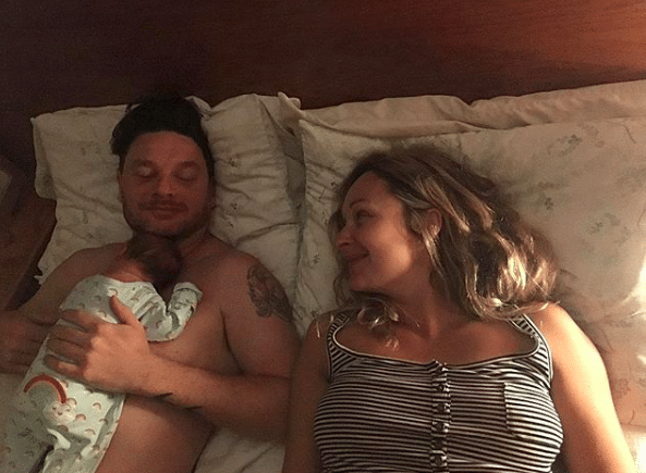 Un bébé surprise pour le chanteur Yann Perreau et sa conjointe Yann Perreau