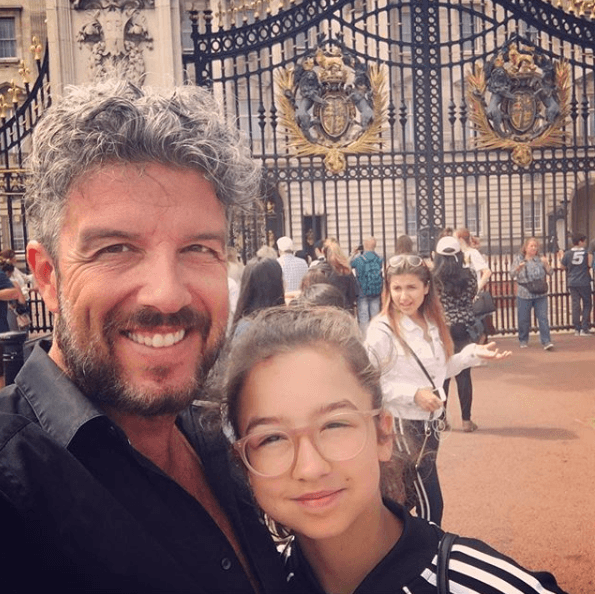 Découvrez toutes les meilleures photos de Jean Airoldi et ses enfants