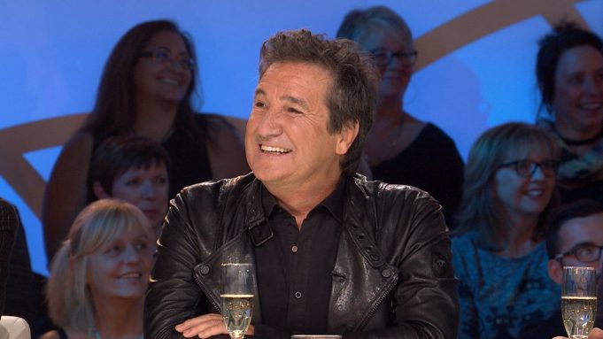 René Simard confie que son rôle de grand-papa a changé ses habitudes de vie