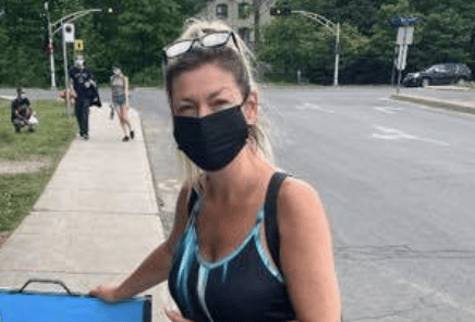 Les fans de Marie-Chantal Toupin l’insultent après qu’elle se soit fait vacciner