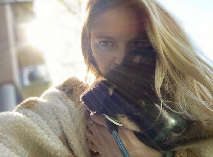 Après avoir accouché, Sarah-Jeanne Labrosse donne de ses nouvelles