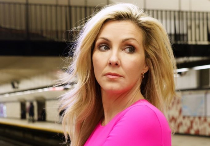 Véronique Cloutier se transforme et partage toutes les photos de sa nouvelle séance différente