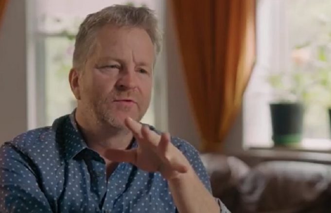 André Robitaille publie une rare photo avec sa nouvelle blonde au gala