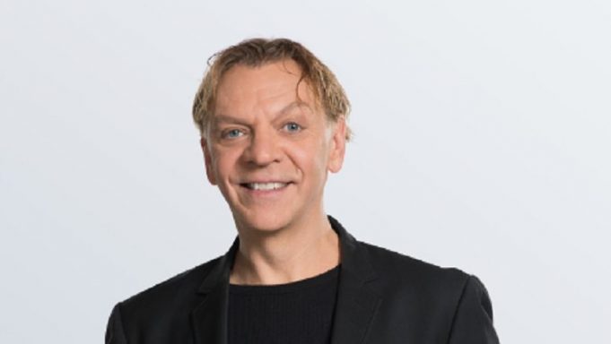 Marc Labrèche sort et parle de son rôle de grand-papa