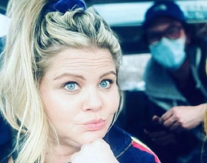 Geneviève Schmidt partage la photo de couverture de magazine et ça fait réagir