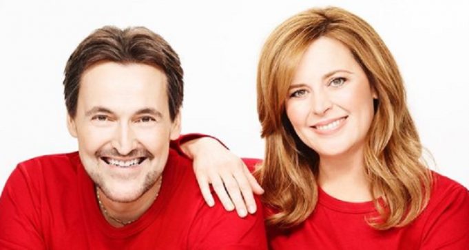 Guy A. Lepage sort et dit sa façon de penser à Julie Snyder et la fin de son émission