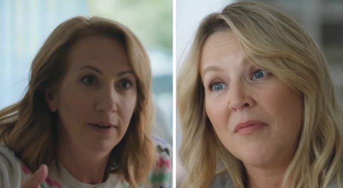 Julie Bélanger sort et revient sur sa discussion avec Mélanie Maynard