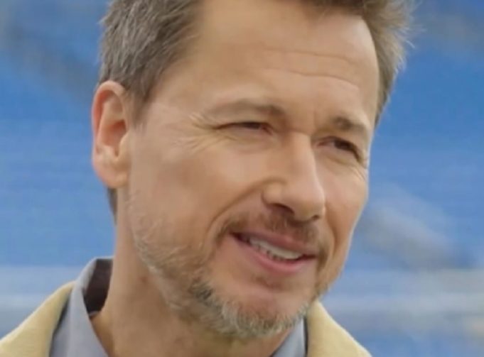 En voyage, Stéphane Rousseau partage une rare photo avec son fils Axel