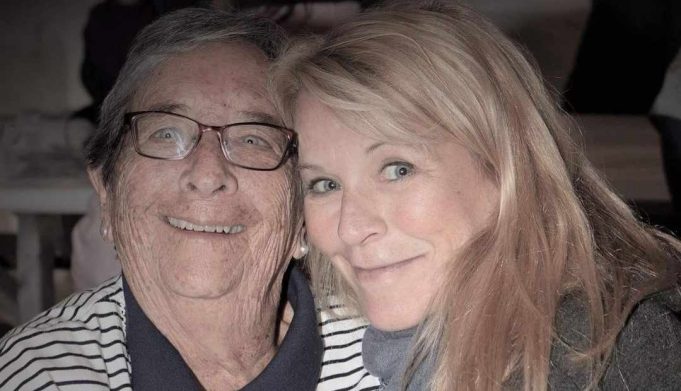 Josée Lavigueur sort et annonce qu’elle est en deuil