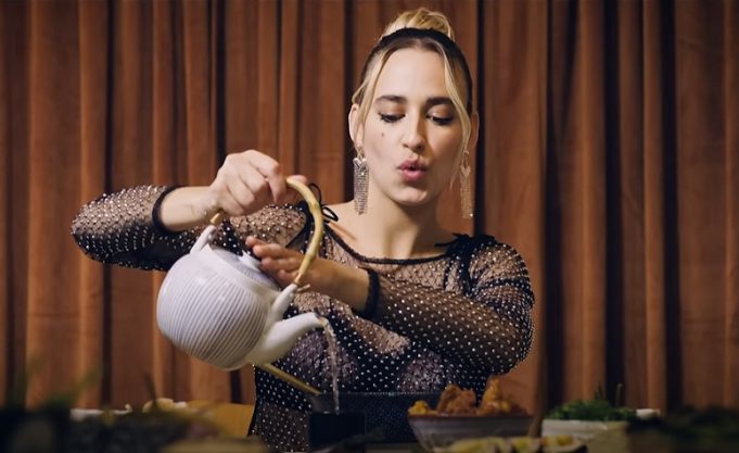 Éléonore Lagacé de Zénith annonce une bonne nouvelle avec Véronique Cloutier