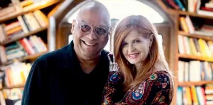 Josélito Michaud sort et souligne un moment important avec sa femme