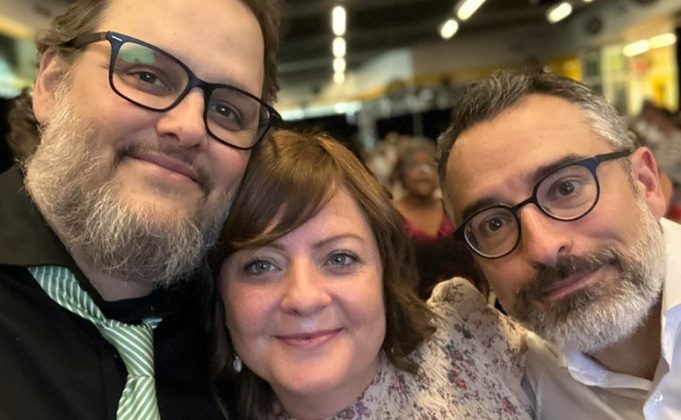 Après les annulations, la blonde de Karl Tremblay sort et partage une rare photo de couple