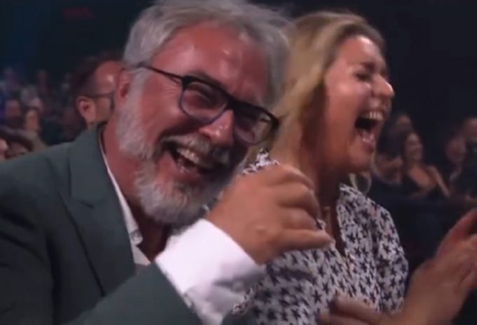 Christian Bégin fait une première sortie publique avec sa blonde connue