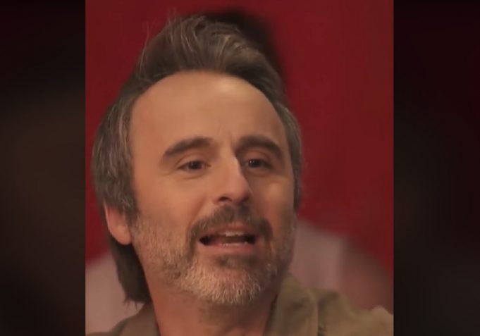 Louis-José Houde brise le silence sur son bébé et dévoile le sexe