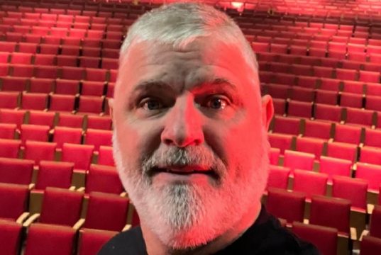 L’humoriste Dominic Paquet sort et fait une précision sur sa rupture Dominic Paquet