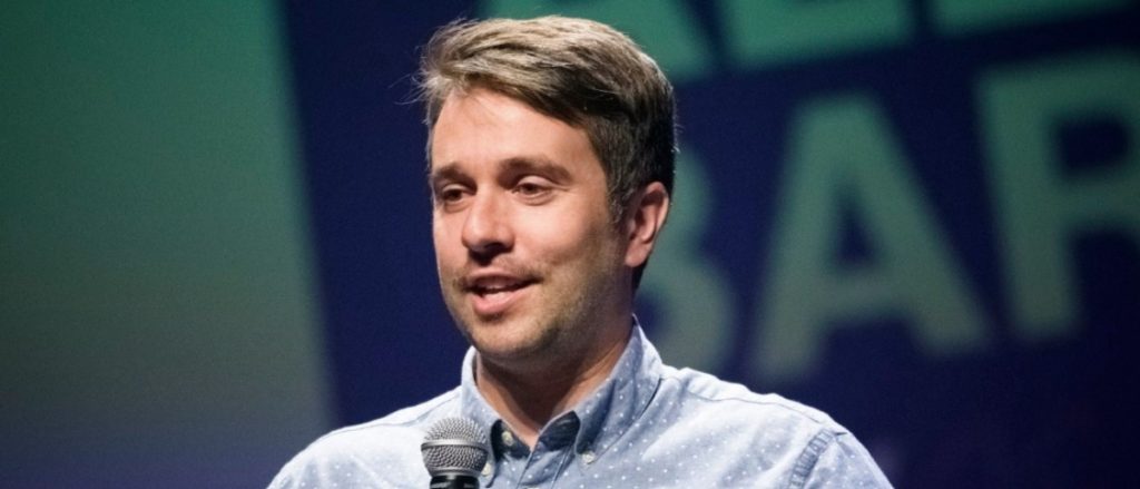 L’animateur Alexandre Barrette sort et annonce qu'il est en deuil ...