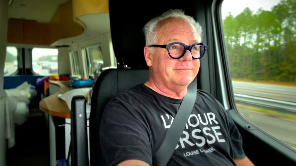 Luc Senay dévoile comment il va souligner ses 66 ans cet hiver ...