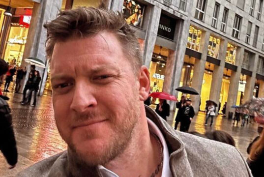 Mathieu Baron fait réagir avec une photo de sa nouvelle blonde Milan-Italie-mathieu-baron