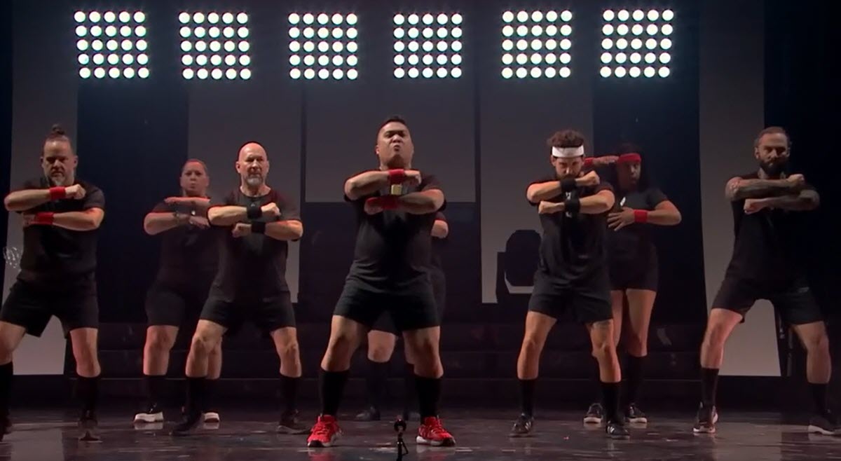 prestation haka en direct de l'univers