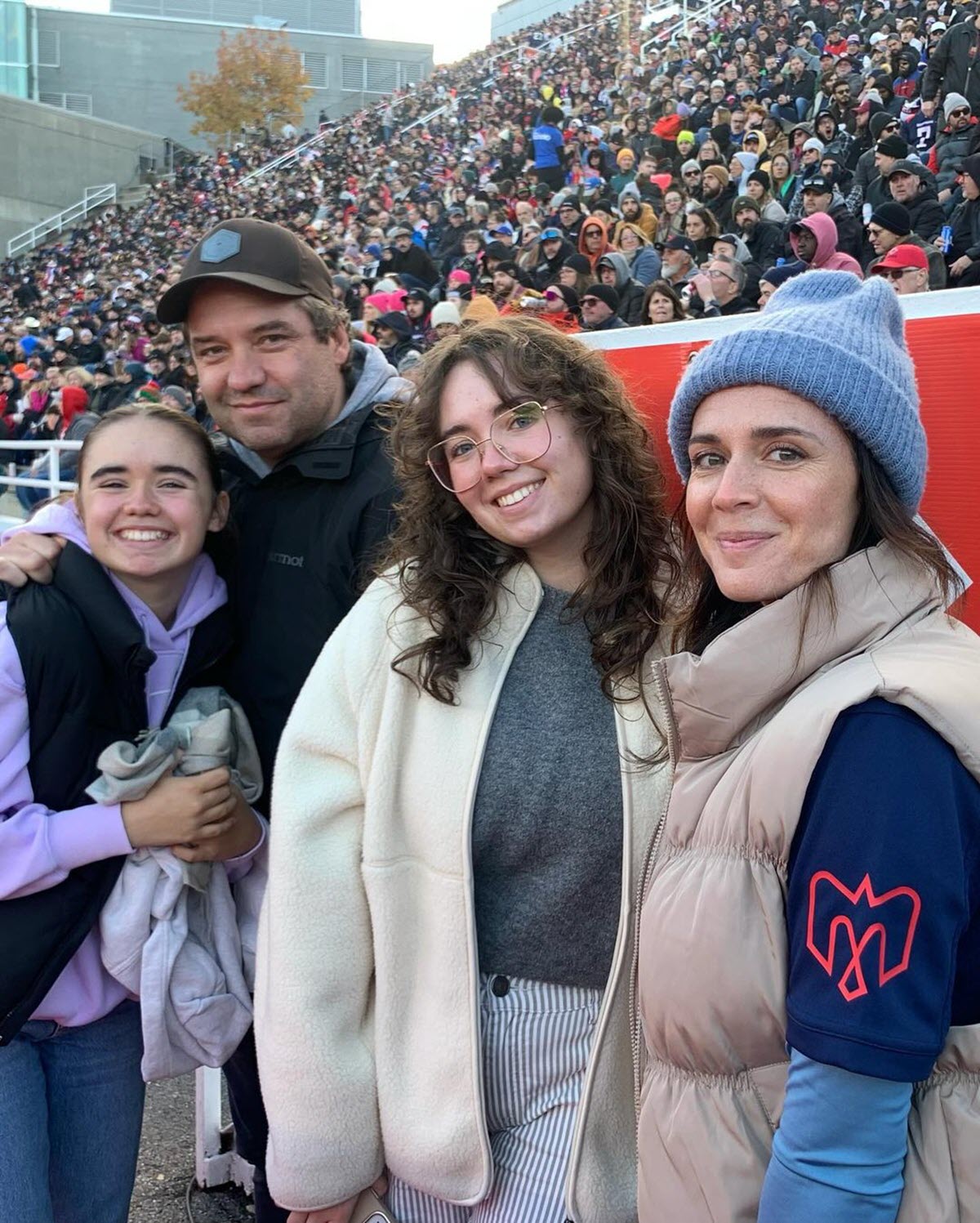 Mélissa Désormeaux Poulin chum et filles