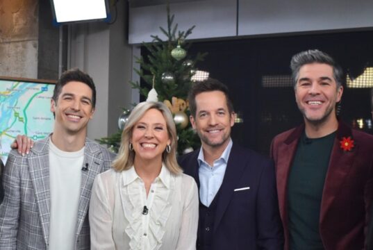 Tous les animateurs de Salut Bonjour montrent leurs kits de Noël et ça fait réagir