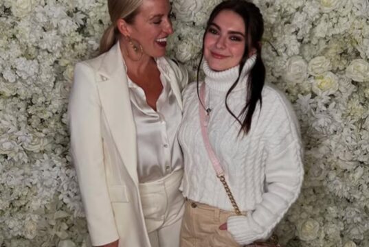 Charlie Lemay-Thivierge sort et pose pour une nouvelle séance de photos