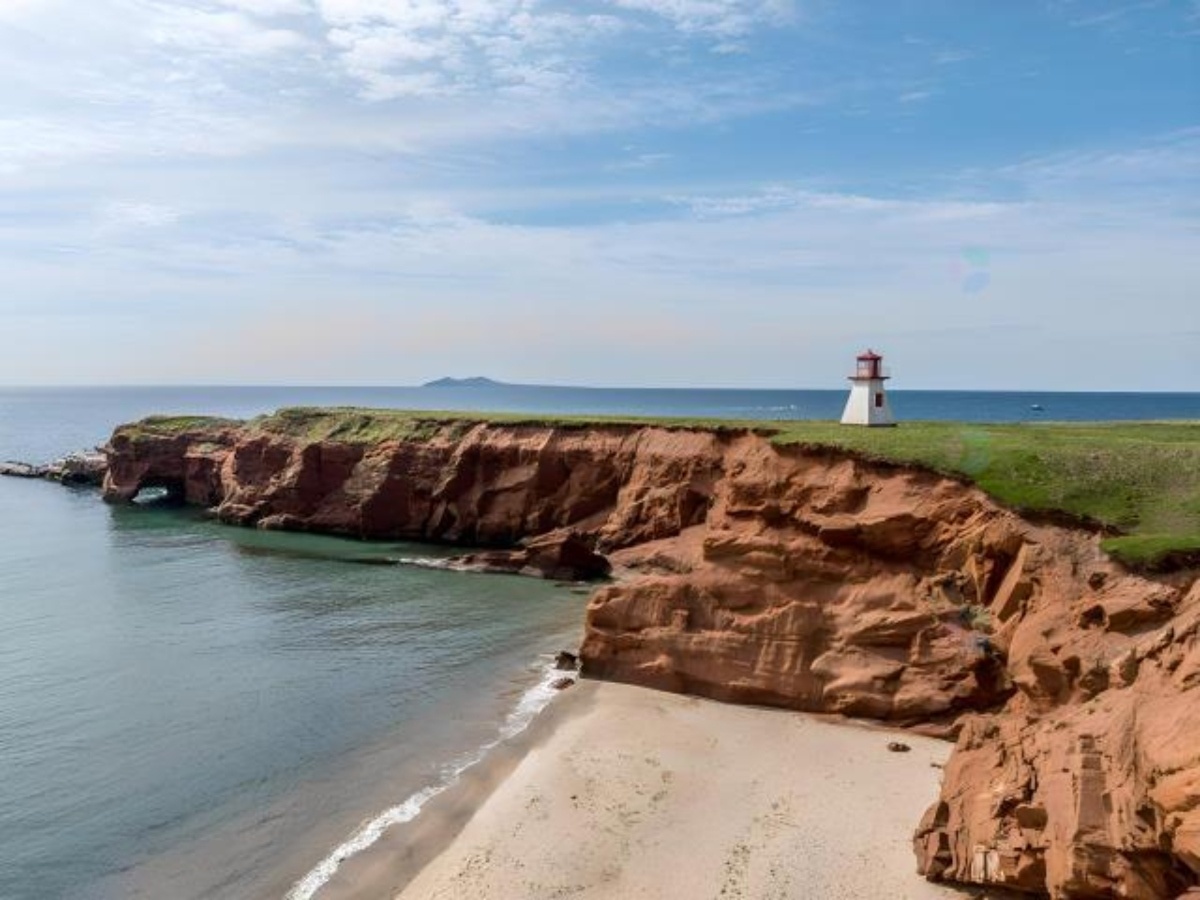 Julie Snyder Phare Plage