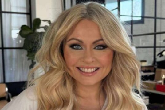 Mitsou publie de rares images avec sa maman et elles se ressemblent