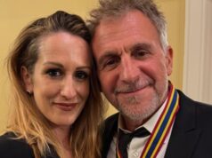 Patrick Huard montre comment il regardait sa blonde à Zénith