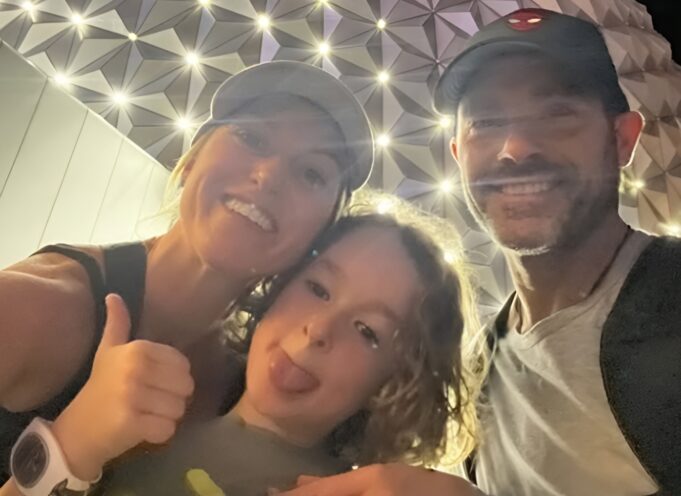 Émily Bégin donne des nouvelles de son chum Guillaume Lemay-Thivierge et de leur fils Théodore