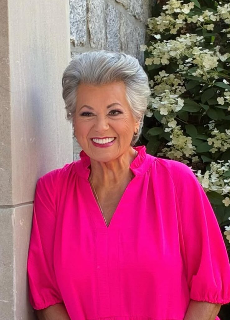 Âgée de 79 ans, Ginette Reno passe chez le coiffeur et montre son ...