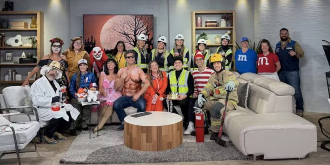 salut-bonjour-costumes