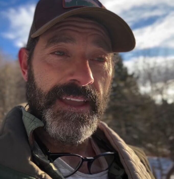 Guillaume Lemay-Thivierge partage une nouvelle vidéo à l’extérieur et ça fait réagir