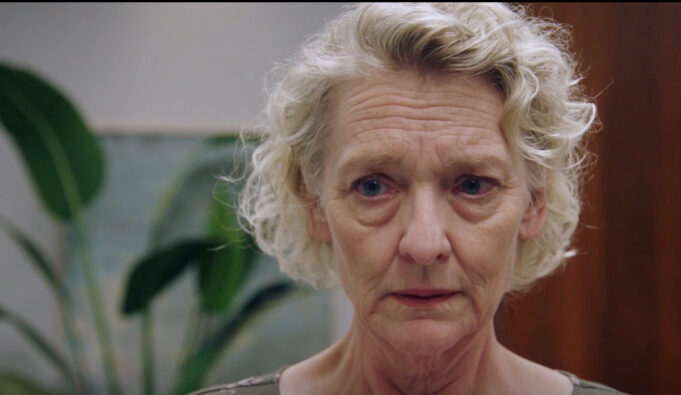 Plusieurs téléspectateurs partagent une théorie concernant la gardienne de Mathis dans Indéfendable