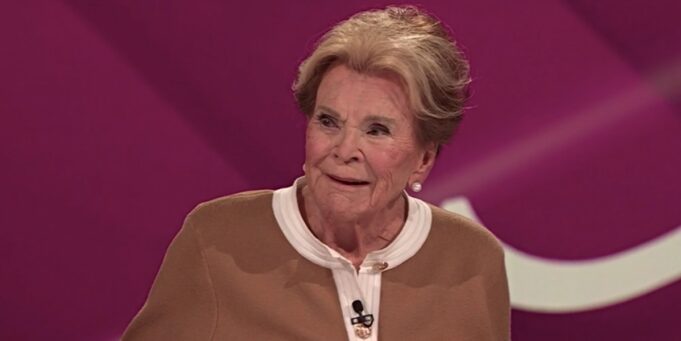 Un comédien connu au Québec révèle avoir trouvé l’amour grâce à Janette Bertrand