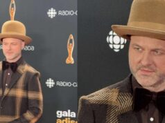 Pierre Lapointe fait réagir avec son look sur le tapis rouge du Gala de l’ADISQ 2025