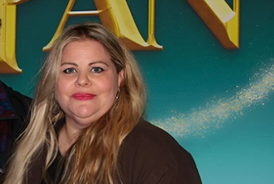 L’actrice Geneviève Schmidt présente son nouveau chum sur le tapis rouge