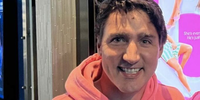 Justin Trudeau publie une première photo avec sa nouvelle blonde connue